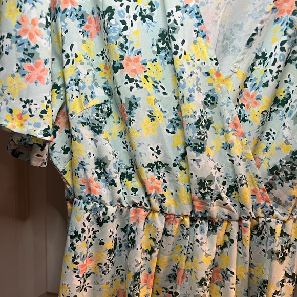 BloomChic Floral Flutter Sleeve Maxi Dress - Picture 2 of 4